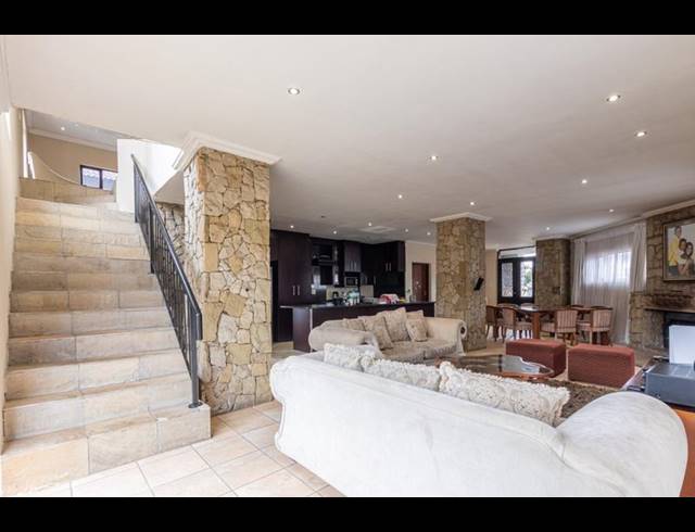 4 BEDROOM HOUSE FOR SALE IN RUIMSIG